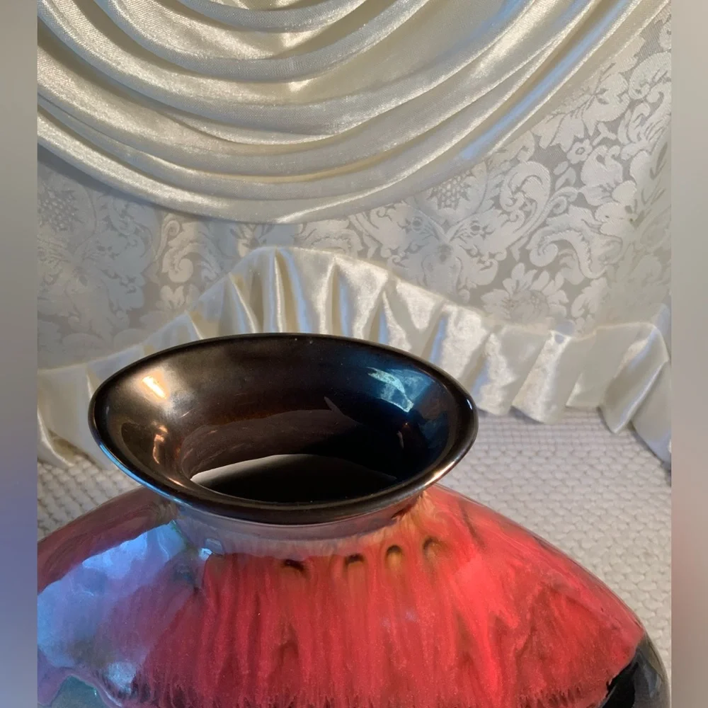 CERAMIC BUD TOP VASE